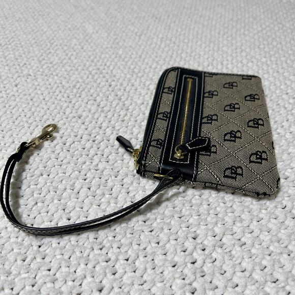 Dooney & Bourke DB Signature Wristlet Clutch - Picture 3 of 12